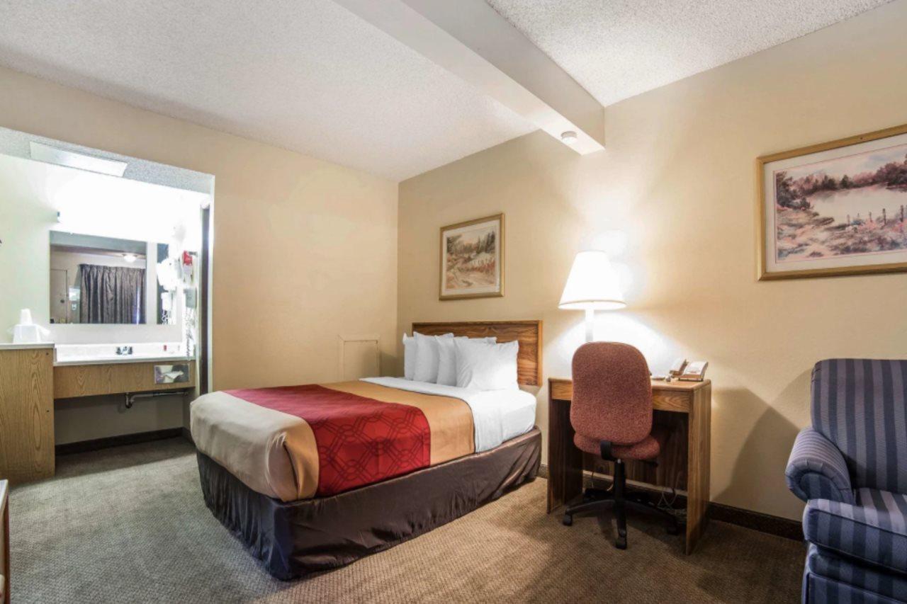 Econo Lodge Рок-Спрингс Экстерьер фото